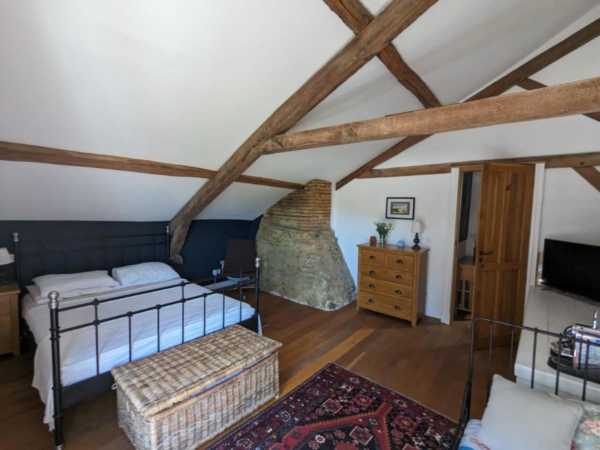Bed and Breakfast Domaine Du Tafiart Sarron Exterior foto